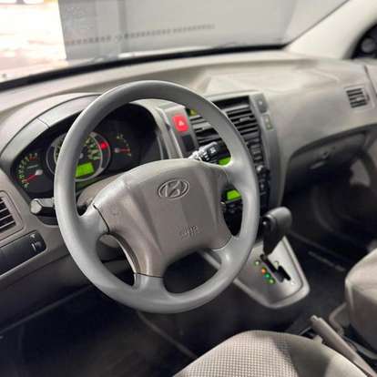 HYUNDAI-TUCSON-2011