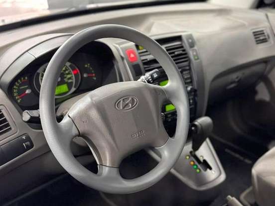 HYUNDAI-TUCSON-2.0 MPFI GLS 16V 143CV 2WD FLEX 4P AUTOMÁTICO HYUNDAI-TUCSON-2011