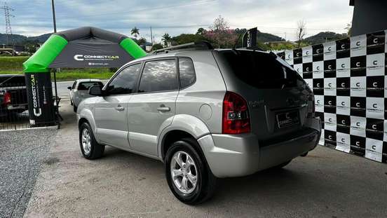 HYUNDAI-TUCSON-2012