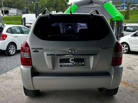 HYUNDAI-TUCSON-2.0 MPFI GLS 16V 143CV 2WD GASOLINA 4P AUTOMÁTICO HYUNDAI-TUCSON-2012