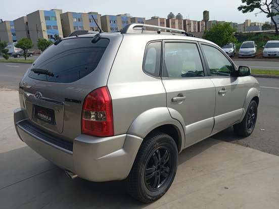 HYUNDAI-TUCSON-2.0 MPFI GLS 16V 143CV 2WD GASOLINA 4P AUTOMÁTICO HYUNDAI-TUCSON-2007