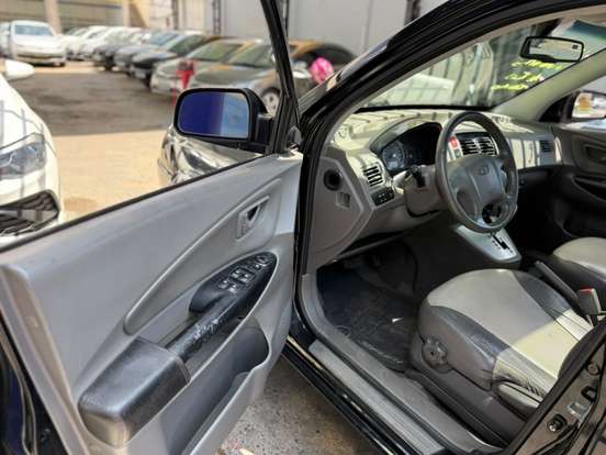 HYUNDAI-TUCSON-2008