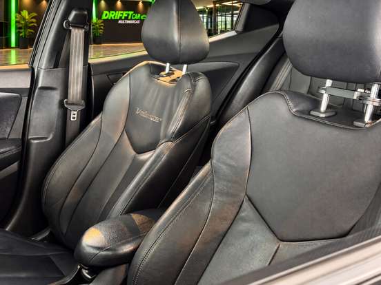 HYUNDAI-VELOSTER-2012