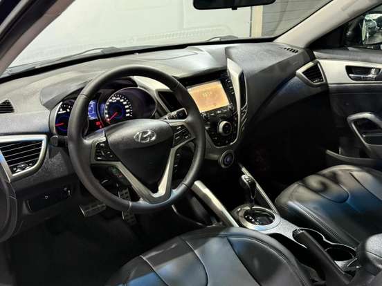 HYUNDAI-VELOSTER-2011