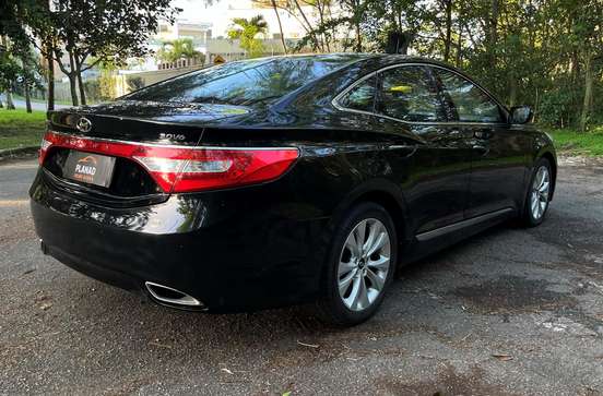 HYUNDAI-AZERA-2012