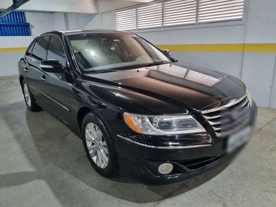 HYUNDAI-AZERA-2010