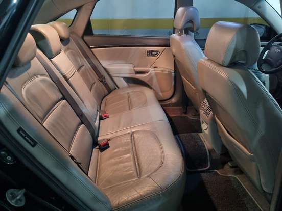 HYUNDAI-AZERA-2010