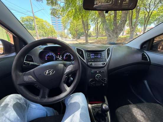 HYUNDAI-HB20-2017