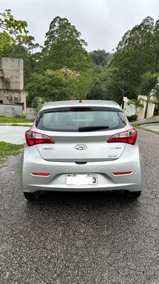 HYUNDAI-HB20-2015