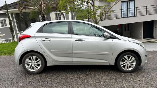 HYUNDAI-HB20-2015