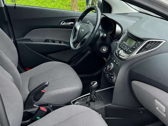 HYUNDAI-HB20-1.6 PREMIUM 16V FLEX 4P AUTOMÁTICO HYUNDAI-HB20-2015