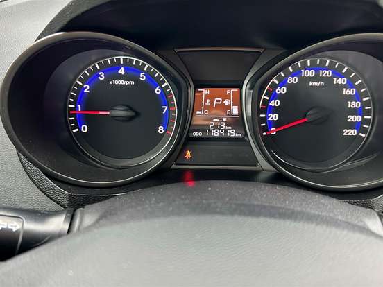 HYUNDAI-HB20-1.6 PREMIUM 16V FLEX 4P AUTOMÁTICO HYUNDAI-HB20-2015