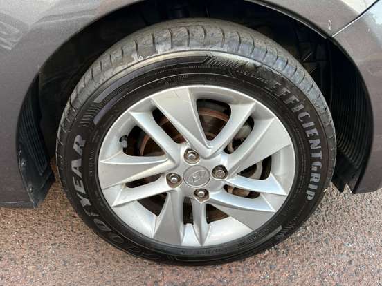 HYUNDAI-HB20-2014