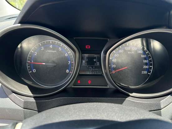 HYUNDAI-HB20S-1.0 COMFORT STYLE 12V FLEX 4P MANUAL HYUNDAI-HB20S-2015
