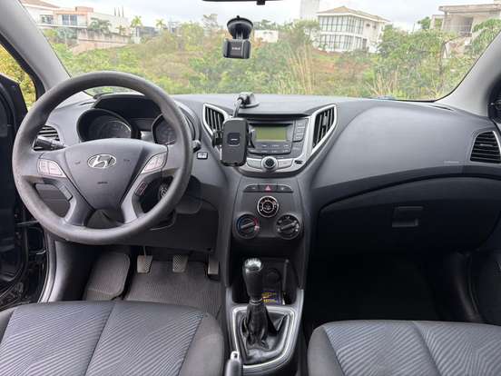 HYUNDAI-HB20S-2013