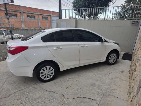 HYUNDAI-HB20S-1.6 COMFORT STYLE 16V FLEX 4P AUTOMÁTICO HYUNDAI-HB20S-2015