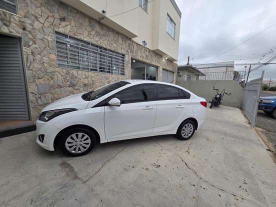 HYUNDAI-HB20S-1.6 COMFORT STYLE 16V FLEX 4P AUTOMÁTICO HYUNDAI-HB20S-2015