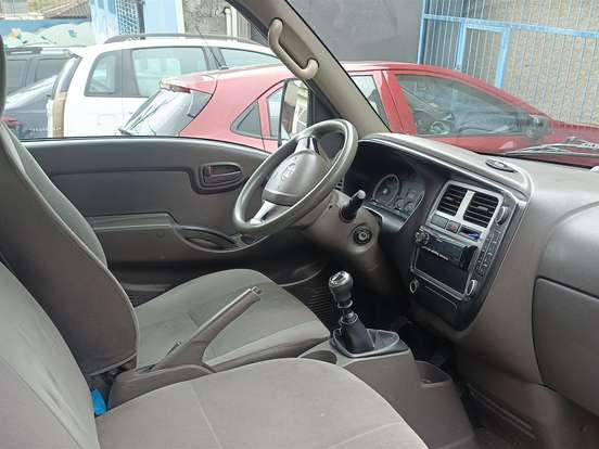 HYUNDAI-HR-2.5 LONGO SEM CAÇAMBA 4X2 16V 130CV TURBO INTERCOOLER DIESEL 2P MANUAL HYUNDAI-HR-2019
