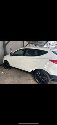 HYUNDAI-IX35-2.0 MPI 4X2 16V FLEX 4P AUTOMÁTICO HYUNDAI-IX35-2013