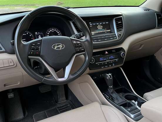 HYUNDAI-TUCSON-1.6 16V T-GDI GASOLINA GLS ECOSHIFT HYUNDAI-TUCSON-2018