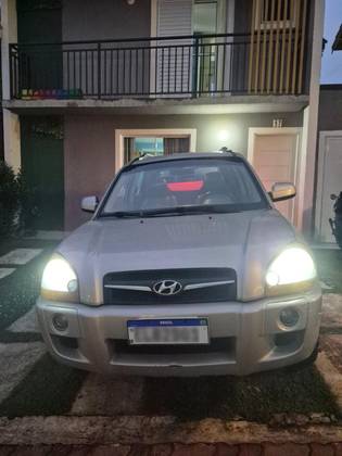 HYUNDAI TUCSON 2.0 MPFI GL 16V 142CV 2WD GASOLINA 4P AUTOMÁTICO