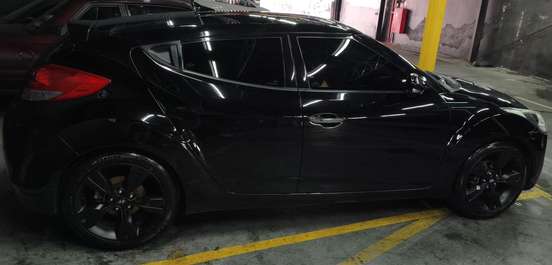 HYUNDAI-VELOSTER-2012