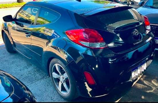 HYUNDAI-VELOSTER-2011