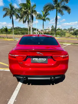 JAGUAR XE 2.0 16V INGENIUM P250 GASOLINA R-SPORT 4P AUTOMÁTICO