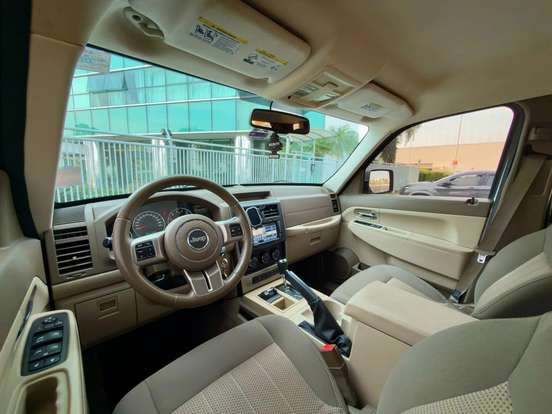 JEEP-CHEROKEE-3.7 SPORT 4X4 V6 12V GASOLINA 4P AUTOMÁTICO JEEP-CHEROKEE-2012