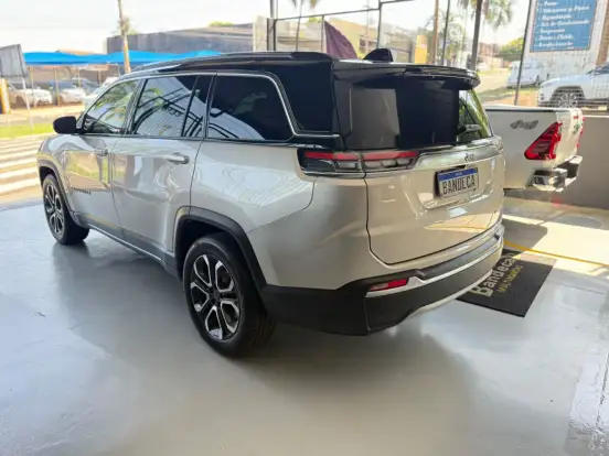JEEP-COMMANDER-2024