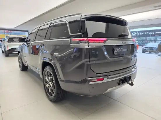 JEEP-COMMANDER-2023