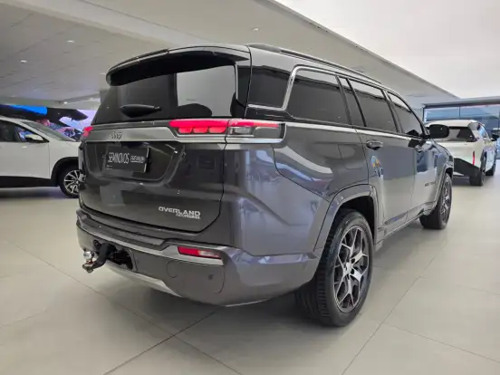 JEEP-COMMANDER-2023
