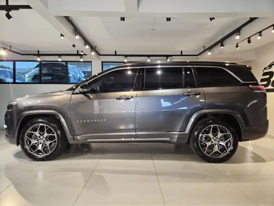 JEEP-COMMANDER-2024