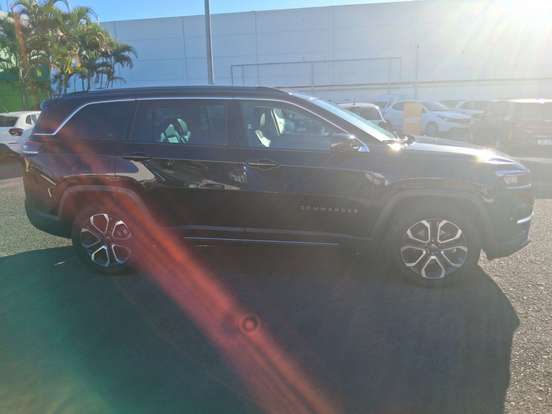 JEEP-COMMANDER-2024