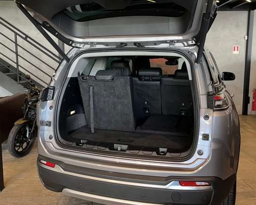 JEEP-COMMANDER-2024