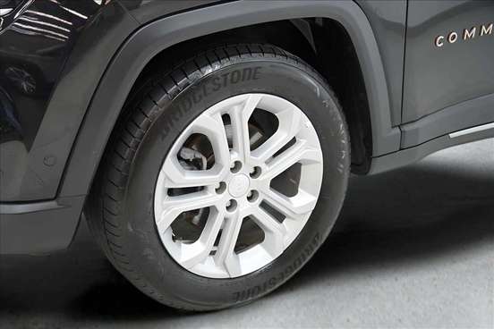 JEEP-COMMANDER-2024
