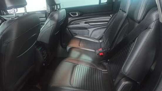 JEEP-COMMANDER-2023