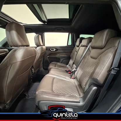 JEEP-COMMANDER-2022