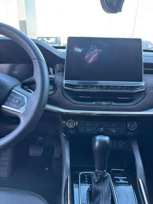 JEEP-COMMANDER-2022
