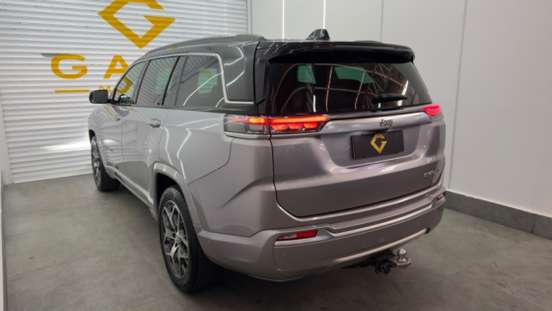 JEEP-COMMANDER-2022