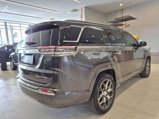 JEEP-COMMANDER-2022