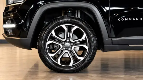 JEEP-COMMANDER-2023