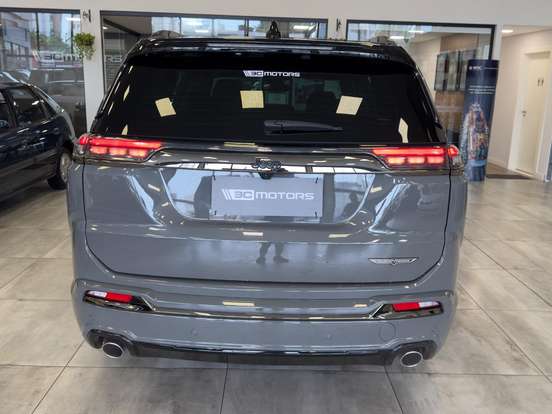 JEEP-COMMANDER-2.0 HURRICANE 4 TURBO GASOLINA BLACKHAWK AT9 JEEP-COMMANDER-2025