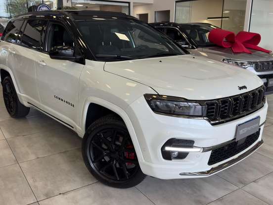 JEEP-COMMANDER-2.0 HURRICANE 4 TURBO GASOLINA BLACKHAWK AT9 JEEP-COMMANDER-2025