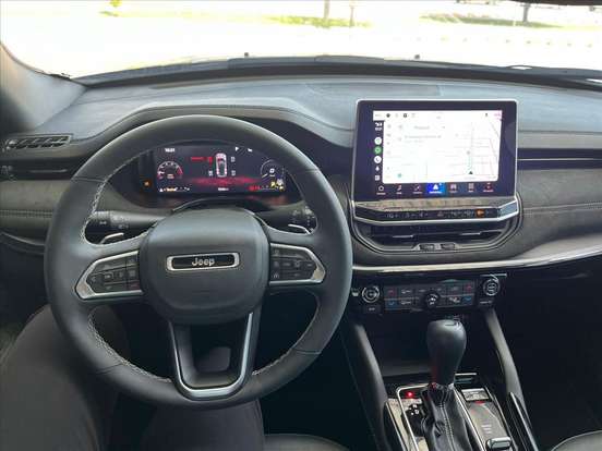 JEEP-COMMANDER-2024