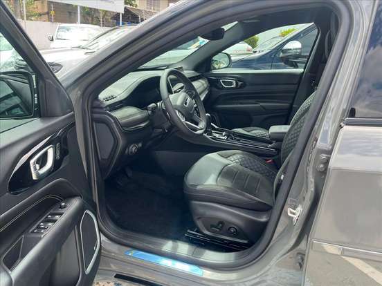 JEEP-COMMANDER-2.0 HURRICANE 4 TURBO GASOLINA BLACKHAWK AT9 JEEP-COMMANDER-2024