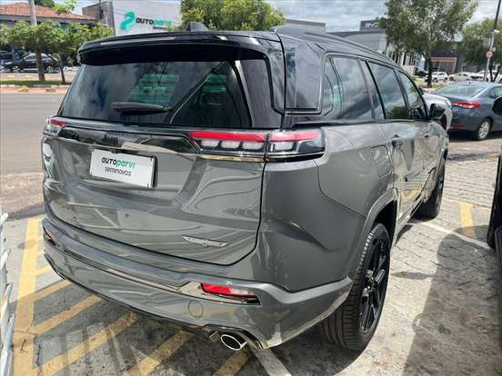 JEEP-COMMANDER-2024