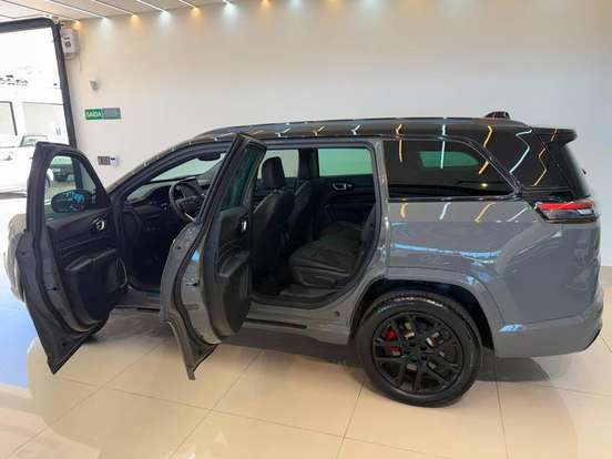 JEEP-COMMANDER-2024