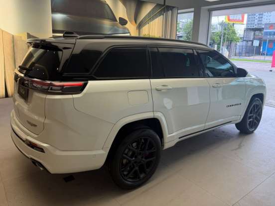 JEEP-COMMANDER-2024