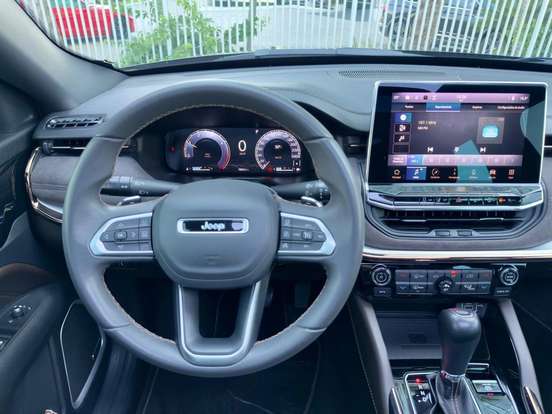 JEEP-COMMANDER-2021